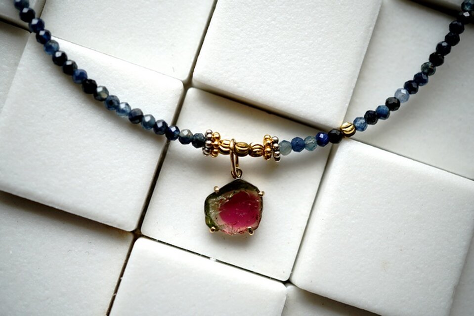 【お好きな長さで】ウォーターメロントルマリントップとサファイアのネックレス