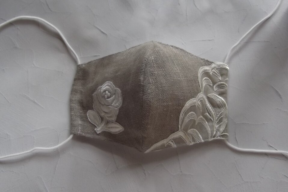 リネンとレースの立体マスク