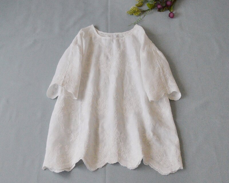 リネン100％贅沢総刺繍シンプルな大人可愛い五分袖トップス♪