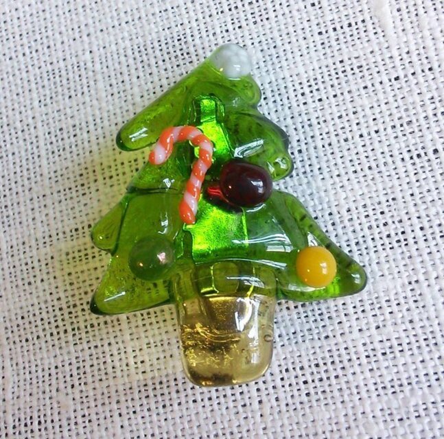 ツリーのブローチ１