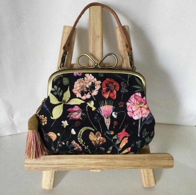 リバティ　フローラルイブ　リボンひねり親子がま口ミニ財布　