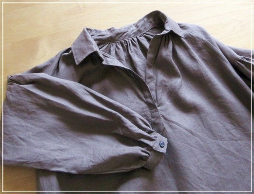 brown* リネンのクリオネオーバーシャツ