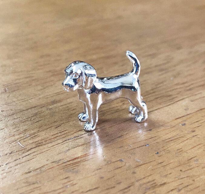 【ビーグル】シルバー1000 犬の小さい置物 Beagle 純銀 プチオブジェ 彫刻 愛犬 供養