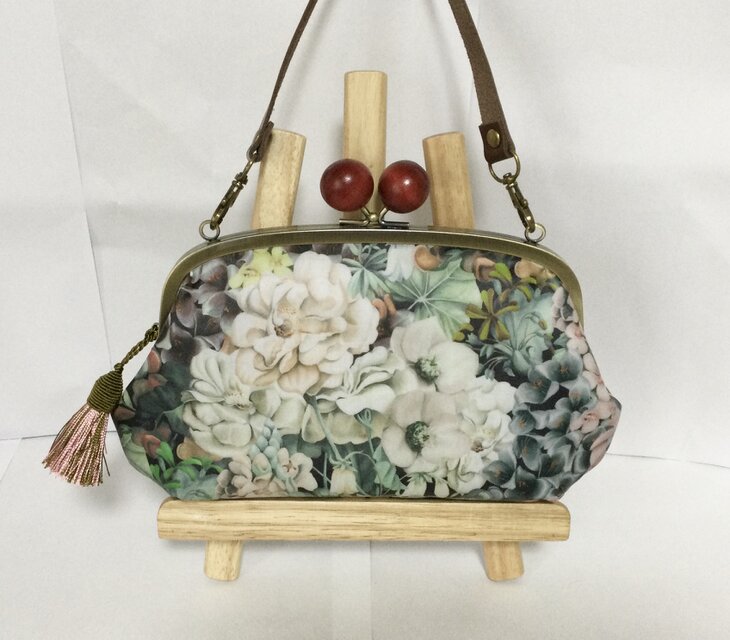 リバティ　ペインテッドジャーニー　ラミネート　木玉親子がま口長財布バッグ　