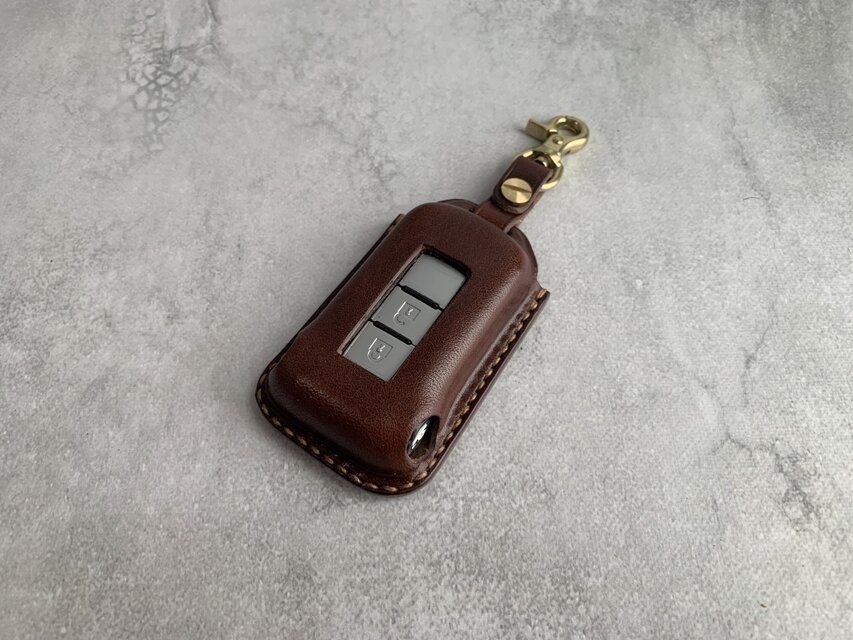 新品 未使用 Maserati オリジナル レザー キーケース 純正品 マセラティ純正レザーキーケース(ブラック) 24752 : イタリア