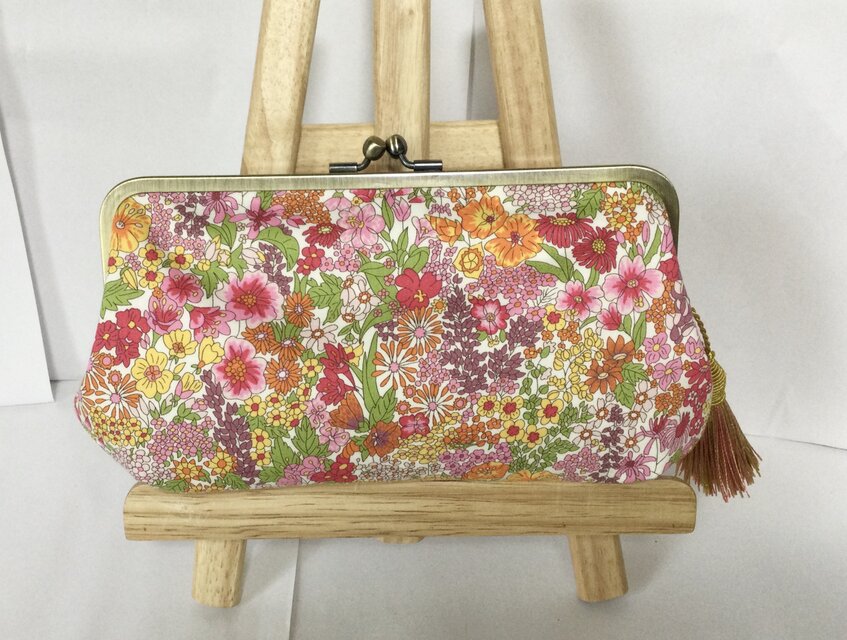 リバティ　マーガレットアニー　シンプル　親子がま口長財布　　