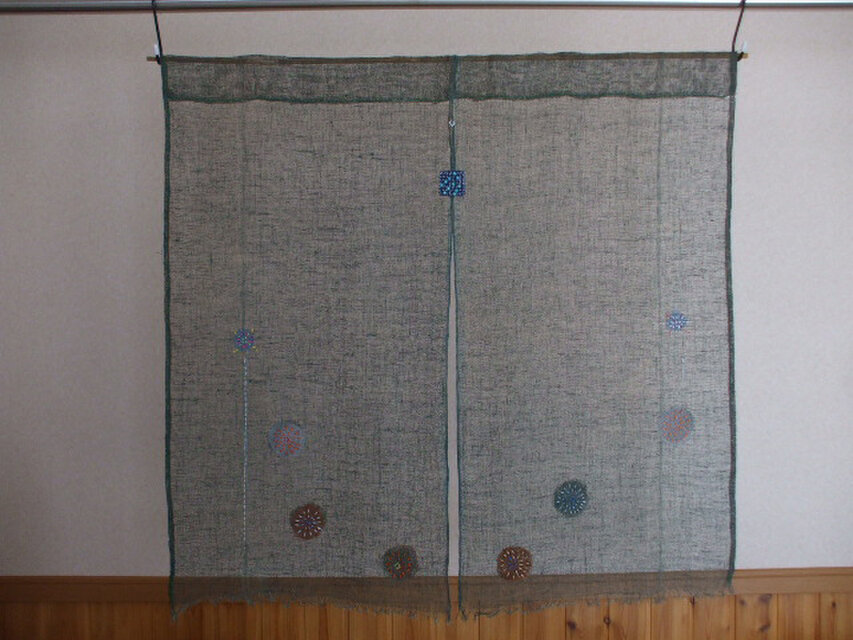 蚊帳の柿渋染めのれん　花火イメージ　麻