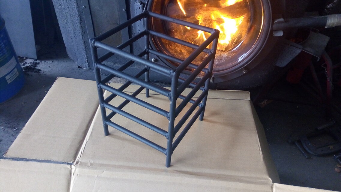 原始焼き スクエアタイプ ５L 魚焼き 枠 きりたんぽ 囲炉裏 火鉢 | iichi  日々の暮らしを心地よくするハンドメイドやアンティークのマーケットプレイス