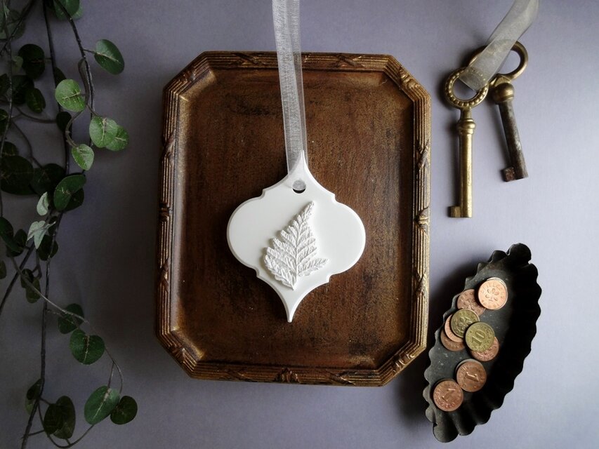 シダ植物のアロマストーン M ■ アラベスクオーナメント ■ 6種類から香りが選べる