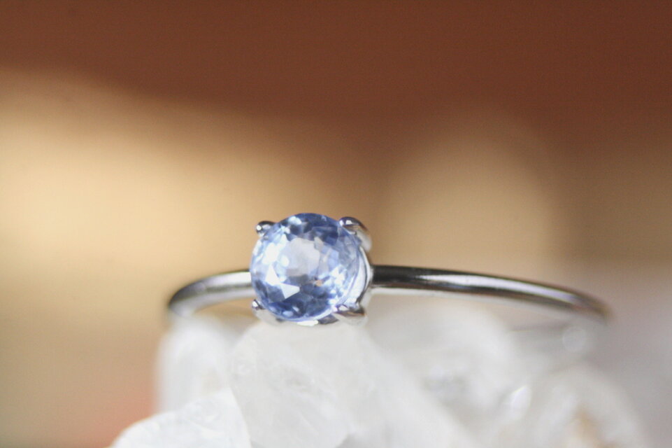 4mm大粒*サファイア　宝石質AAA天然石　クリスマス　誕生日　プレゼント　リング　指輪　サファイヤ　9月誕生石　パワーストーン