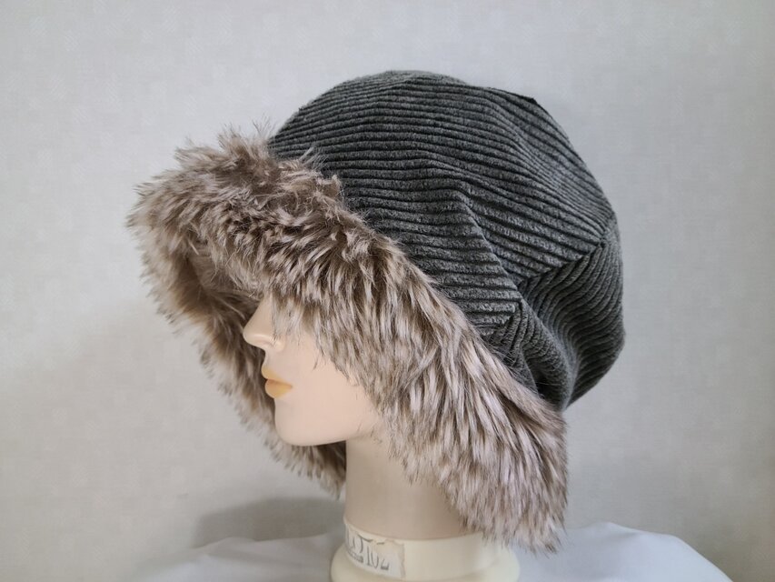 魅せる帽子☆【受注製作】新作!!ふんわり♪フェイクファーとコーデュロイのクロッシュ～モスグリーン