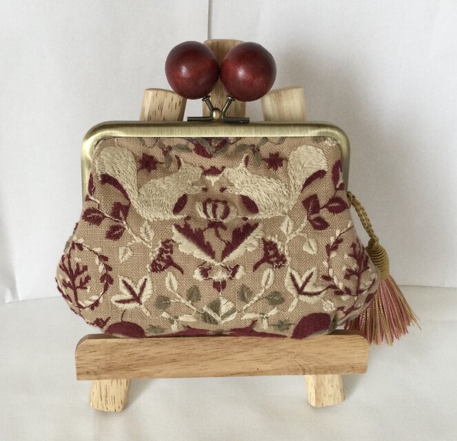 点と線模様製作所　リスノモリ　大きい木玉親子がま口ミニ財布　