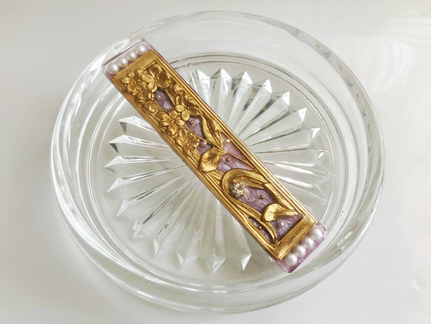 アールヌーヴォーな長方形ヘアクリップ【藤色】