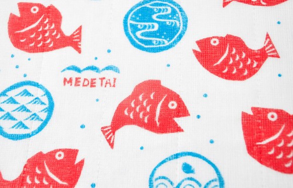 かやのふきん「目出鯛」　作者：坂田佐武郎