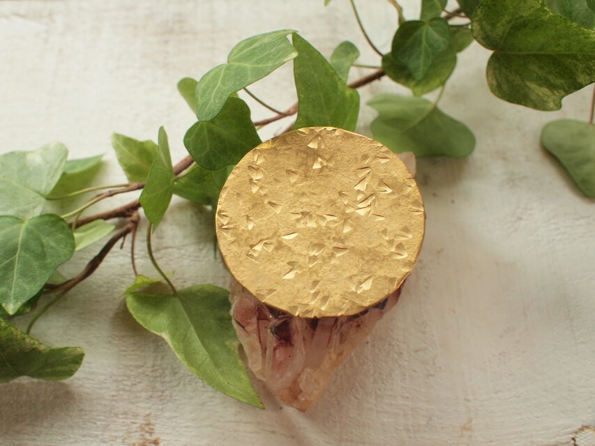 鍮Lサイズ　チョコレートの銀紙みたいなコンチョ