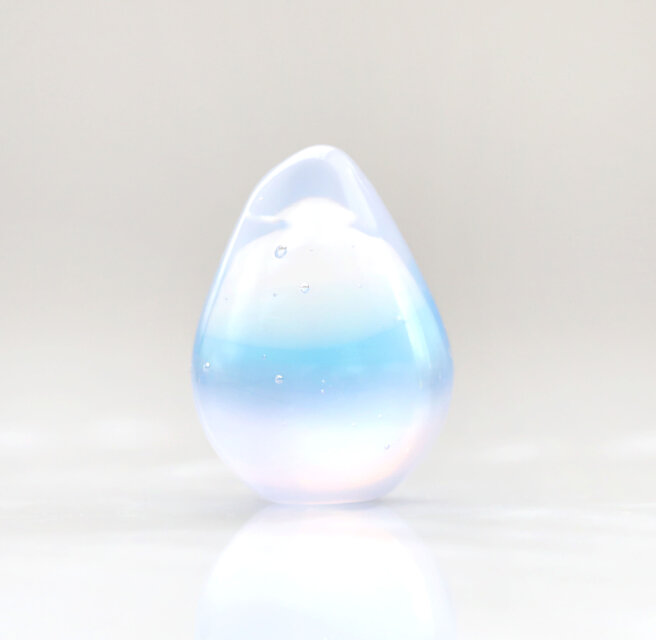 ガラスの雫のプチオブジェ 「桜清水」