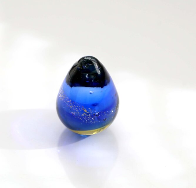 ガラスの雫の小さなオブジェ 「流星と夜明け」 | iichi 日々の暮らしを