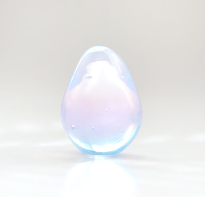 ガラスの雫のプチオブジェ 「雪解け水と春霞」