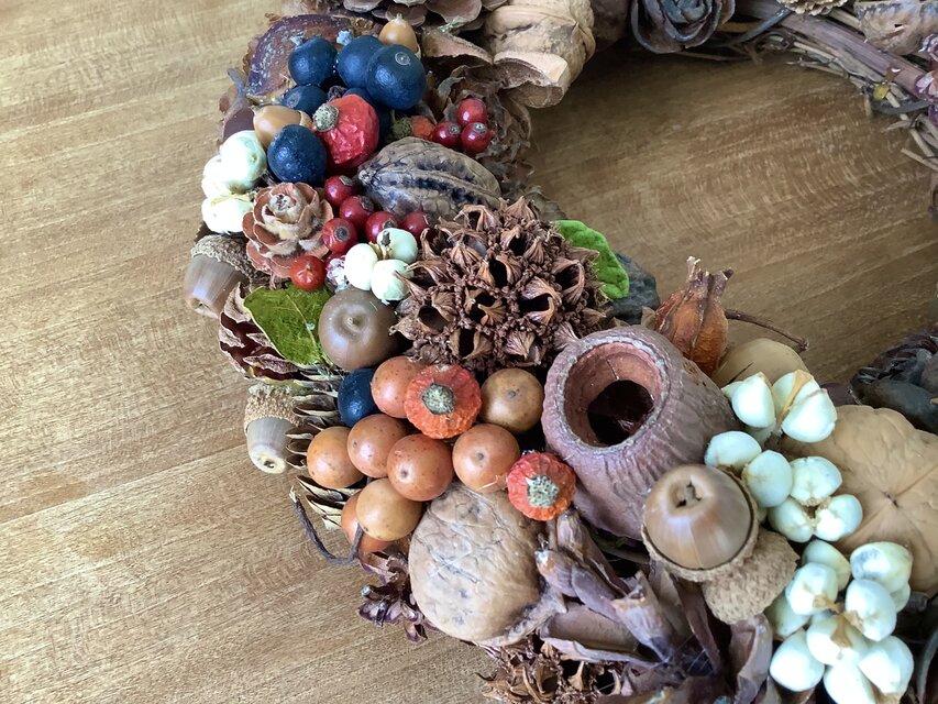 八ヶ岳〜27cm静かな森の木の実のWreath06 | iichi 日々の暮らしを