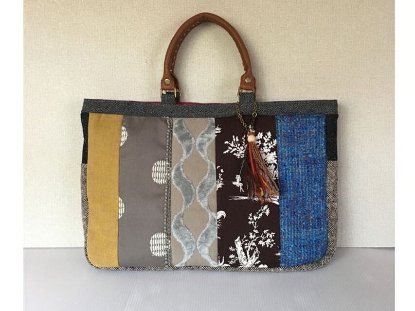 トートバッグ　ウールのパッチワーク　サークルと波模様