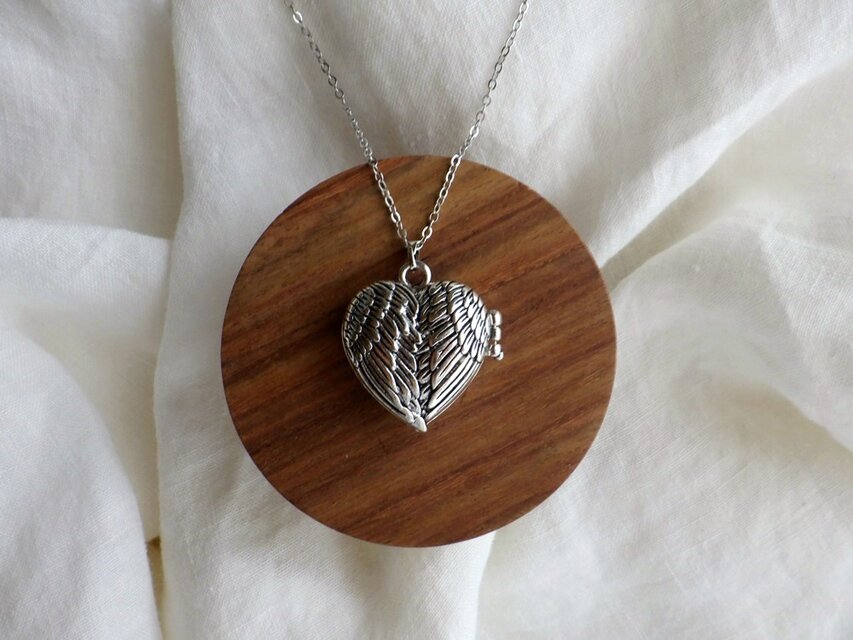 セット販売】翼モチーフのコフレボックス A □ ロケットペンダント