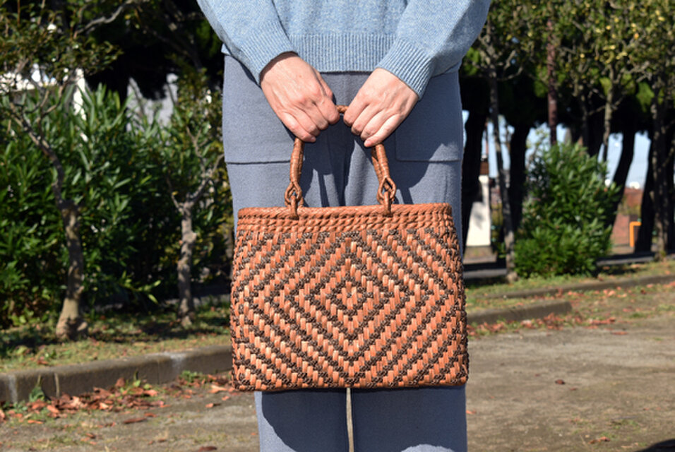 山葡萄(やまぶどう)リング取手籠バッグ | 小柄桝網代編み | 巾着と中布