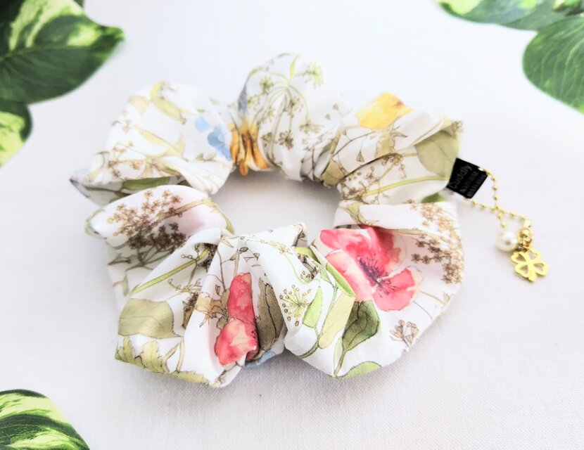 リバティイルマのビックなゆらりシュシュ