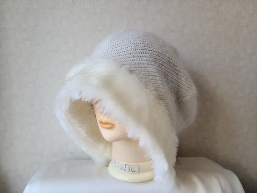 魅せる帽子☆【受注製作】ふんわり♪フェイクファーとアンゴラ混ニットのクロッシュ～オフホワイト