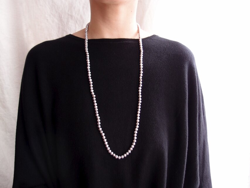 グレーパールロングネックレス・Potato Pearl 80cm／オールノット