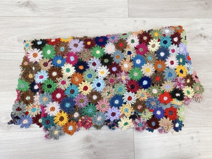 *マーガレットモチーフのブランケット*