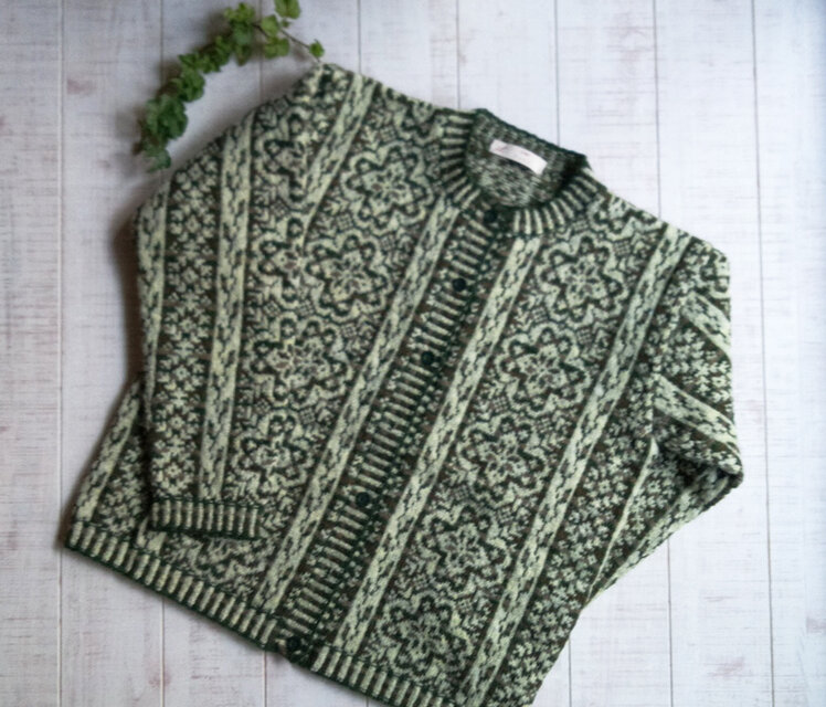 フェアアイル　カーディガン　グリーン系縦模様