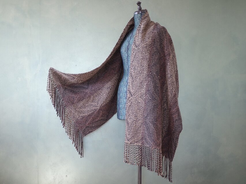 手織り ストール シャドー織 ブラウン Handwoven 一点物 NSLL1987 | iichi  日々の暮らしを心地よくするハンドメイドやアンティークのマーケットプレイス