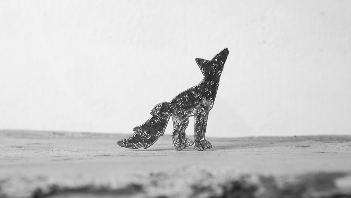 狐のブローチ | iichi 日々の暮らしを心地よくするハンドメイドや