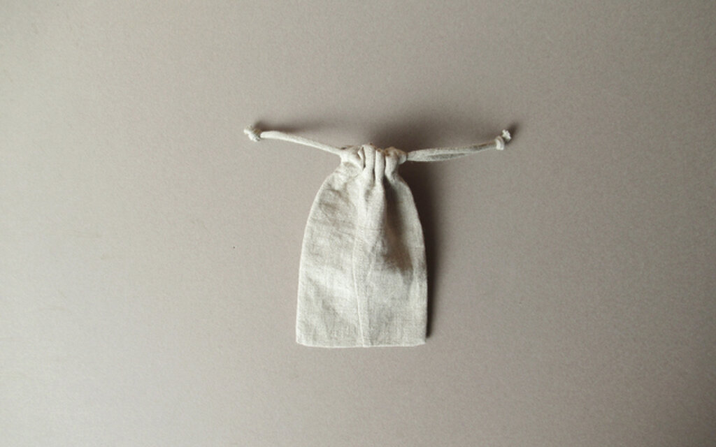 はぎれからうまれた 巾着袋m