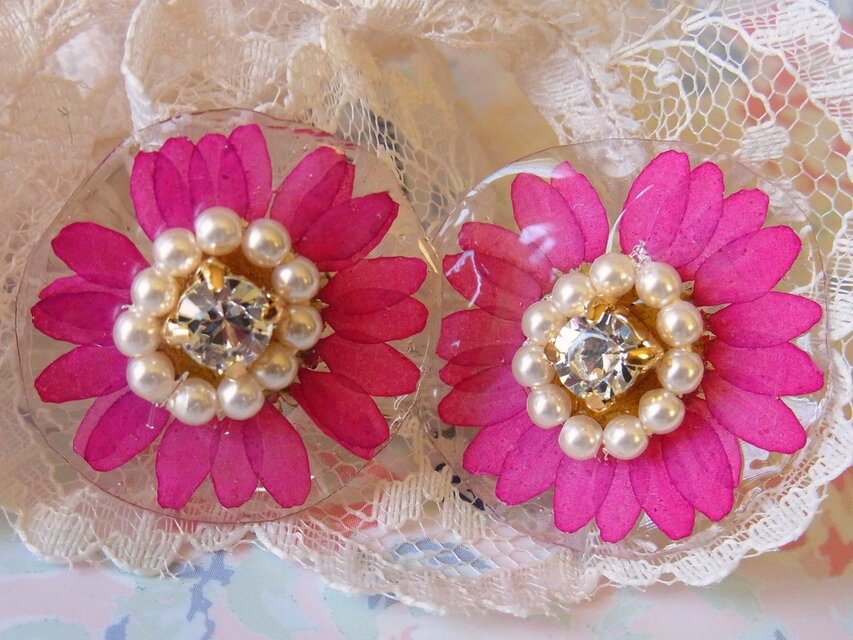 ノースポールのボタンピアス（Pink)