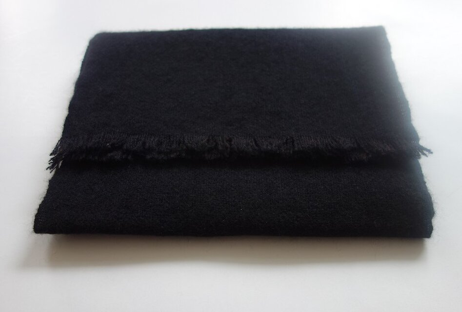 「Tさまご依頼品」手織りカシミアマフラー・・真っ黒