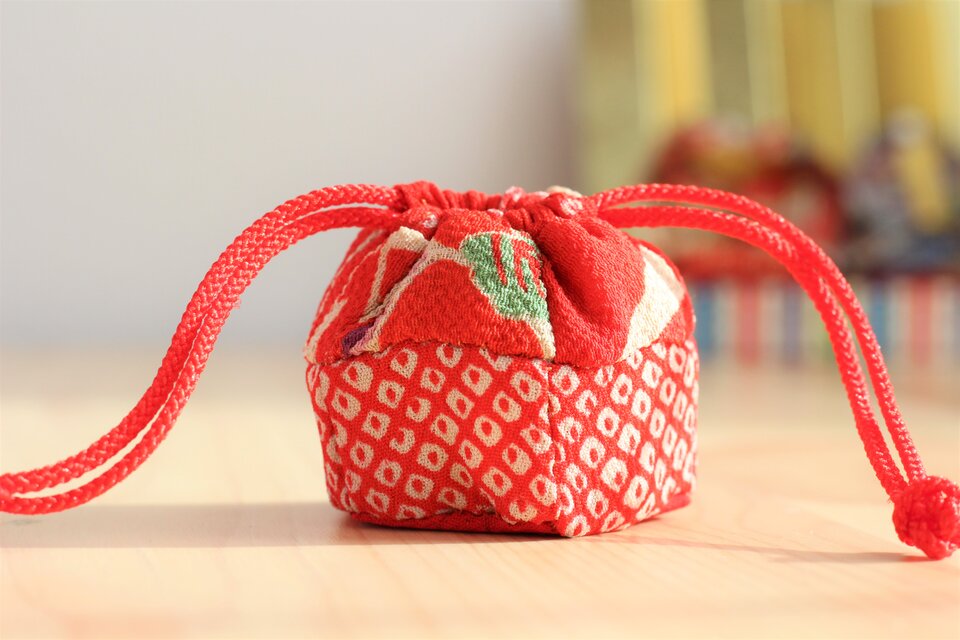 古布を使った　五角吉祥袋　赤No.3