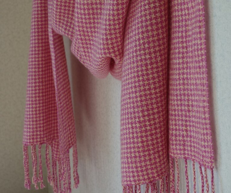 手織りカシミアストール・・桃の香