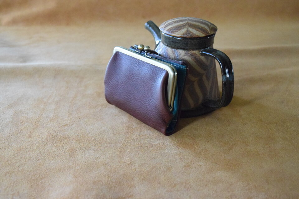 高級イタリアンレザー使用　がまぐち2つ折り財布　タバコ×オルテンシア