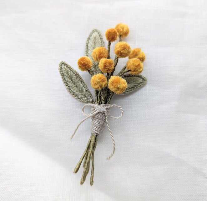 新作【filer】刺繍ブローチ mimosa | iichi 日々の暮らしを