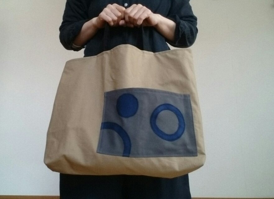 トートバッグ横長プックリ泡ぶく可愛い大きめカバン