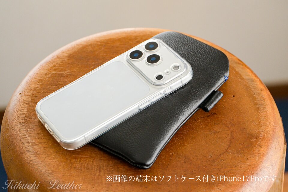 LIONA》本革レザースリーブケース Regular iPhone・スマホケース