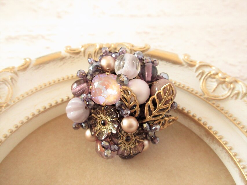 パープル系の小花ブローチ（K1089)