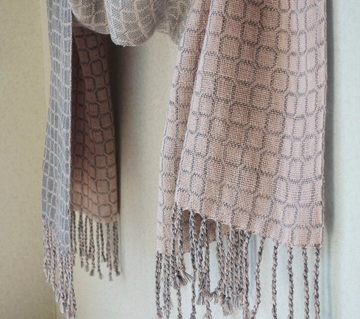 手織りコットンストール・・花曇り