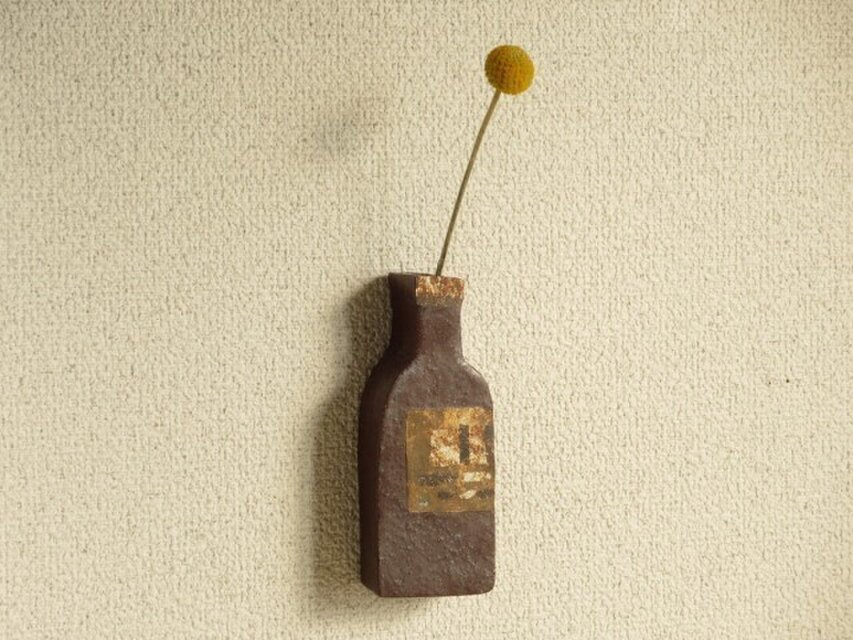 ワインボトルの壁飾り（黒）