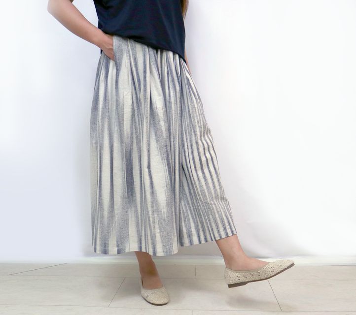 手織り綿縦縞絣ロングスカート、ベージュＸ墨黒、オールシーズン