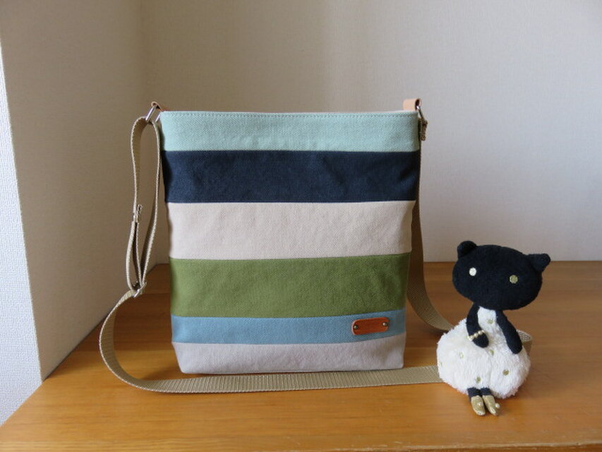 バイオウオッシュ帆布のシンプルショルダーバッグ