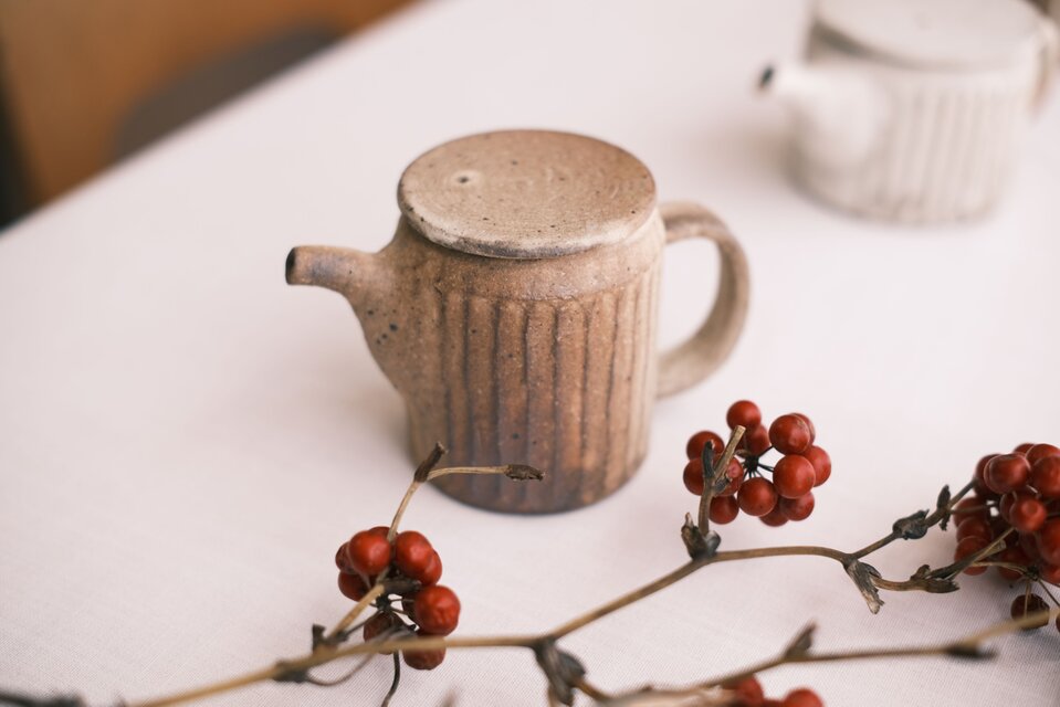 【再販】炭化粉引しのぎポット③