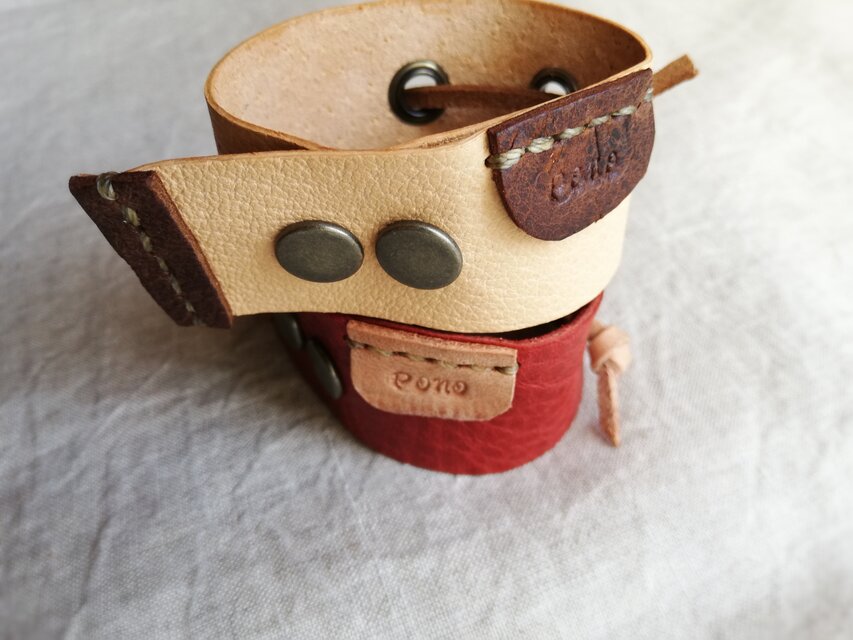 レザーブレスレット　ハトメリング　ナチュラル　レッド