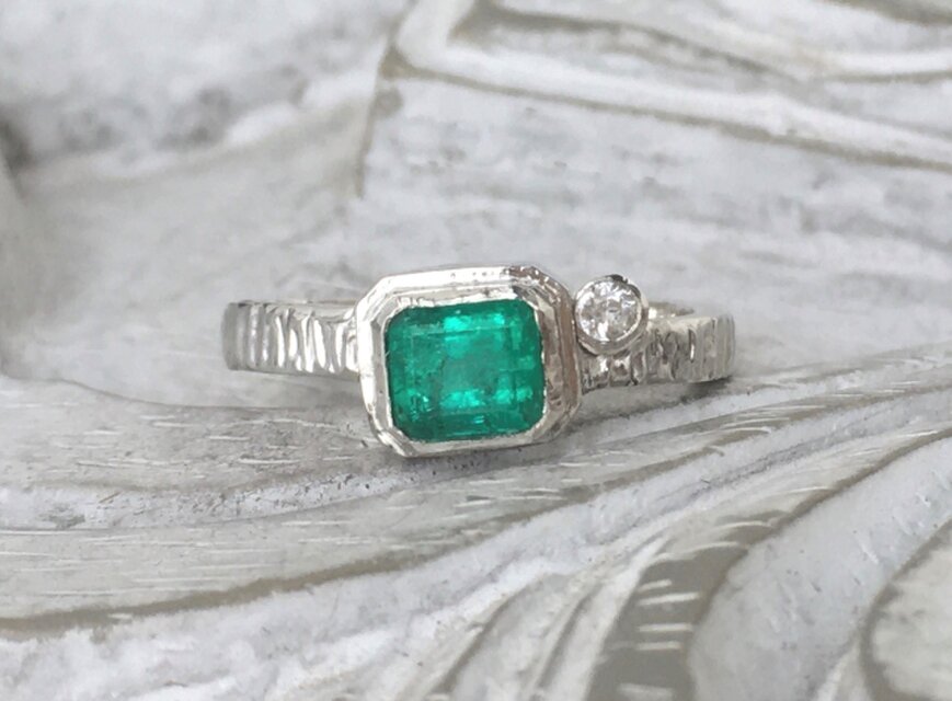 エメラルド&ホワイトトパーズ・イヤーカフ（silver925）